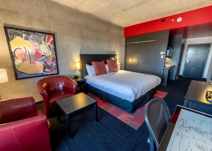 Grand Times - Aeroport De QuebecHotel Quebec